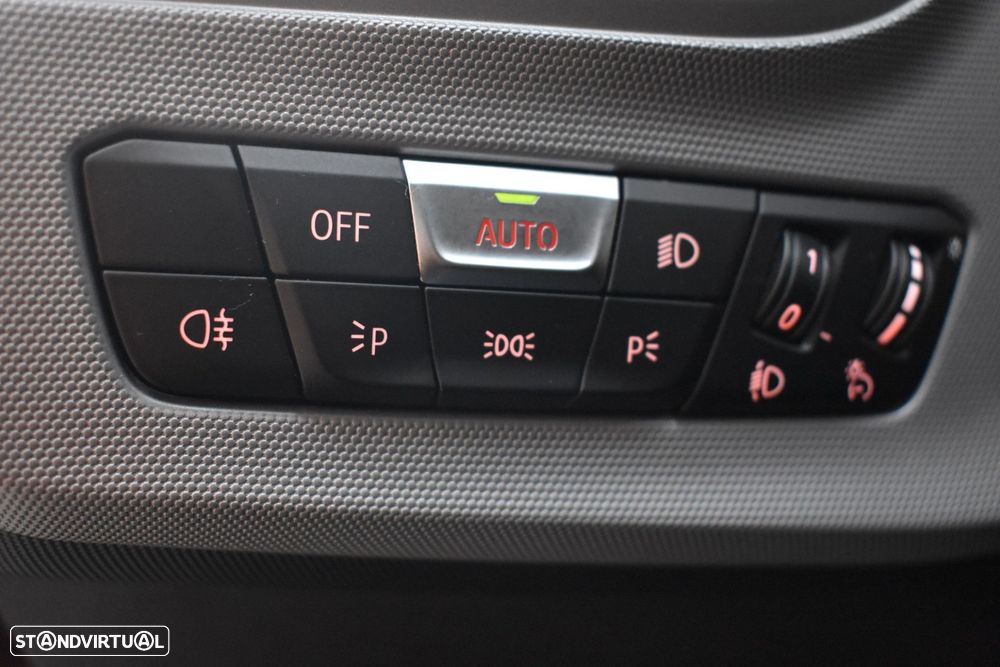 BMW 116 d Corporate Edition Auto - 42