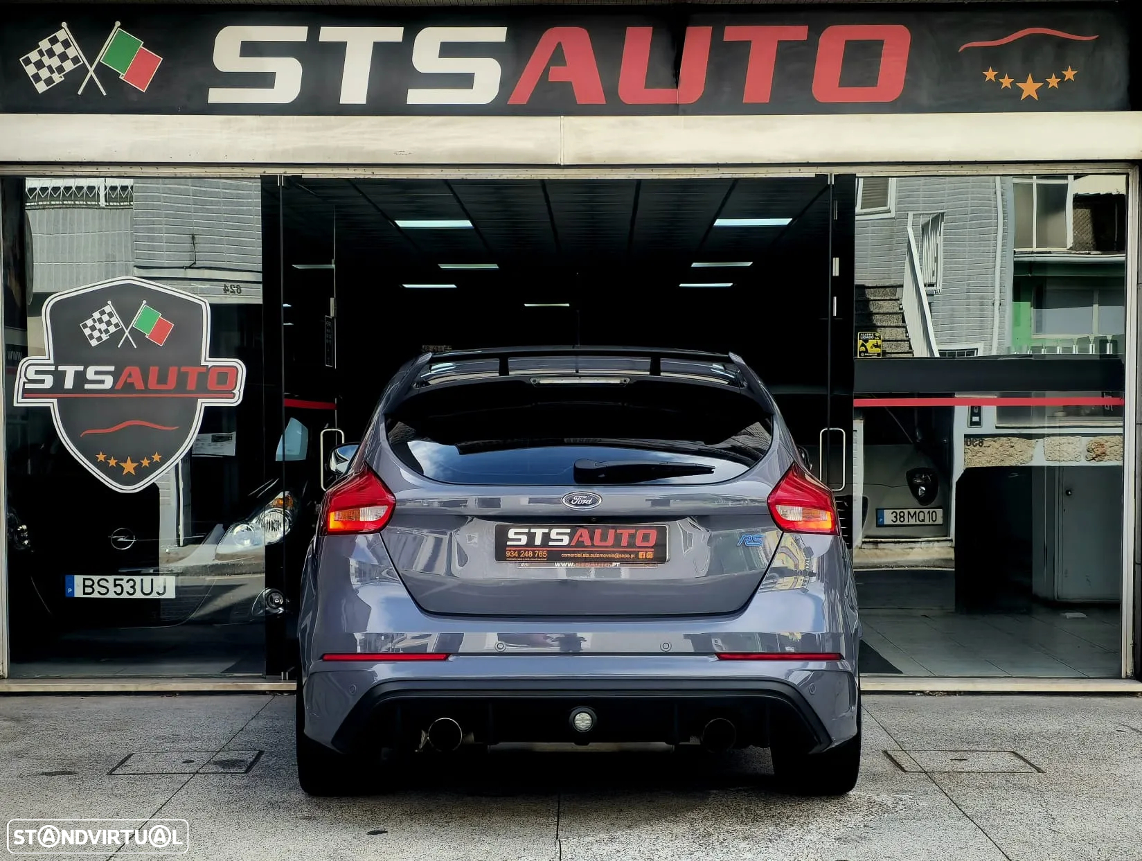 Ford Focus 2.3 EcoBoost RS - 14