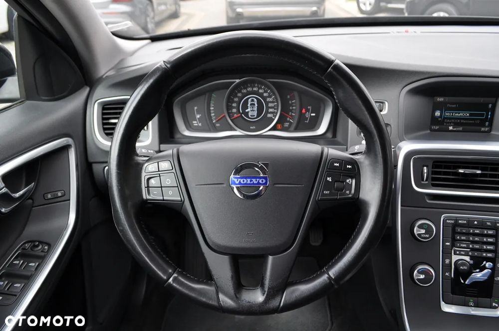 Volvo S60 T3 Kinetic - 28