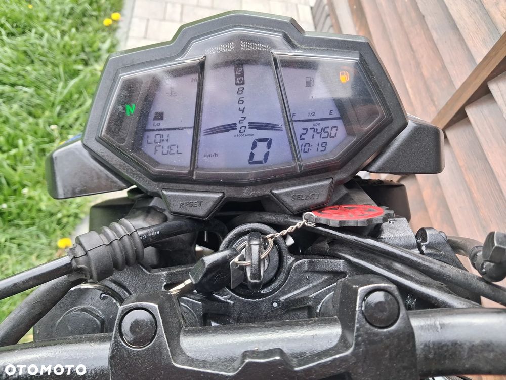 Yamaha MT - 7