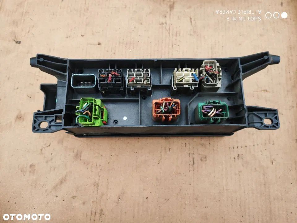 skrzynka elektryczna bezpiecznikÓw przekaźników chrysler voyager ii - 4