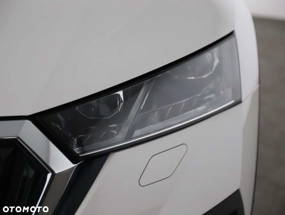 Skoda Octavia 2.0 TDI 4x4 Scout DSG - 10