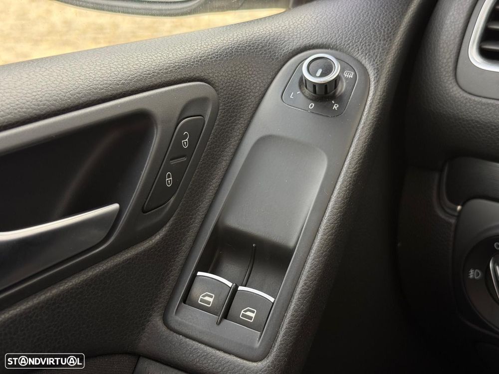 VW Golf - 12