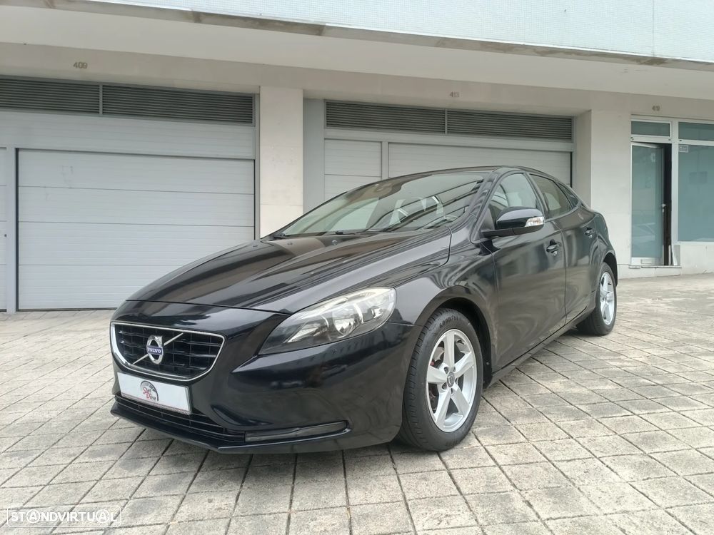 Volvo V40 1.6 D2 Momentum - 1