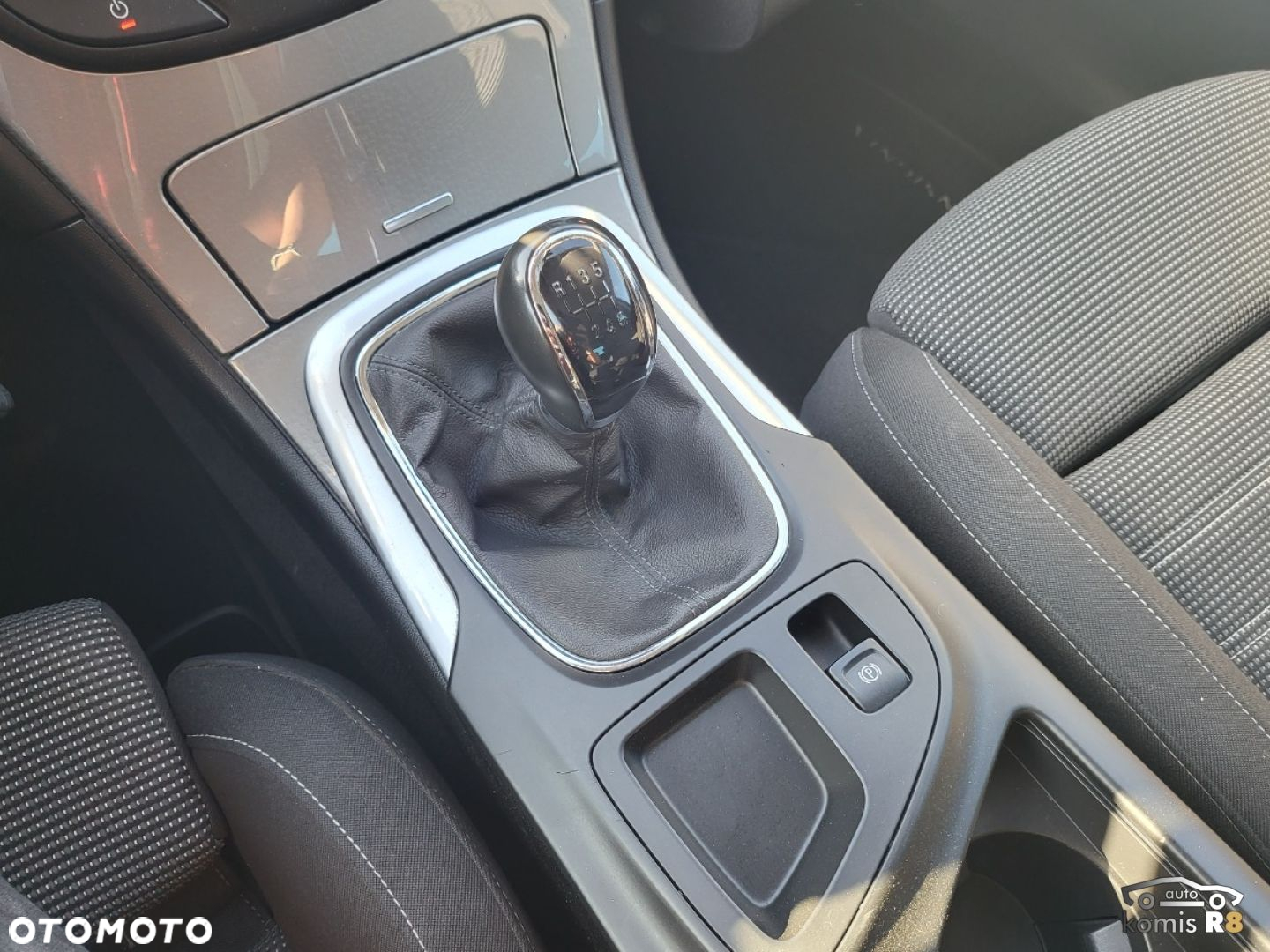 Opel Insignia - 30