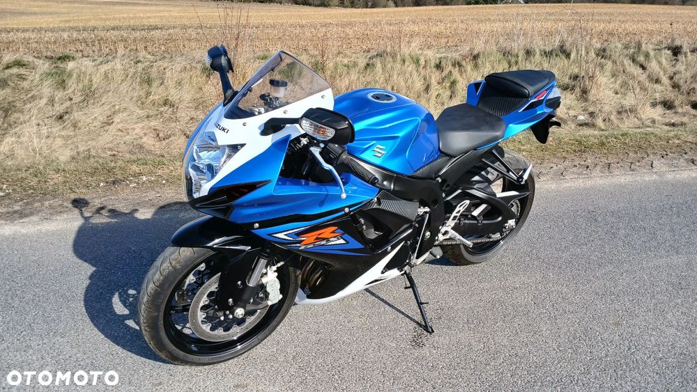 Suzuki GSX-R - 6