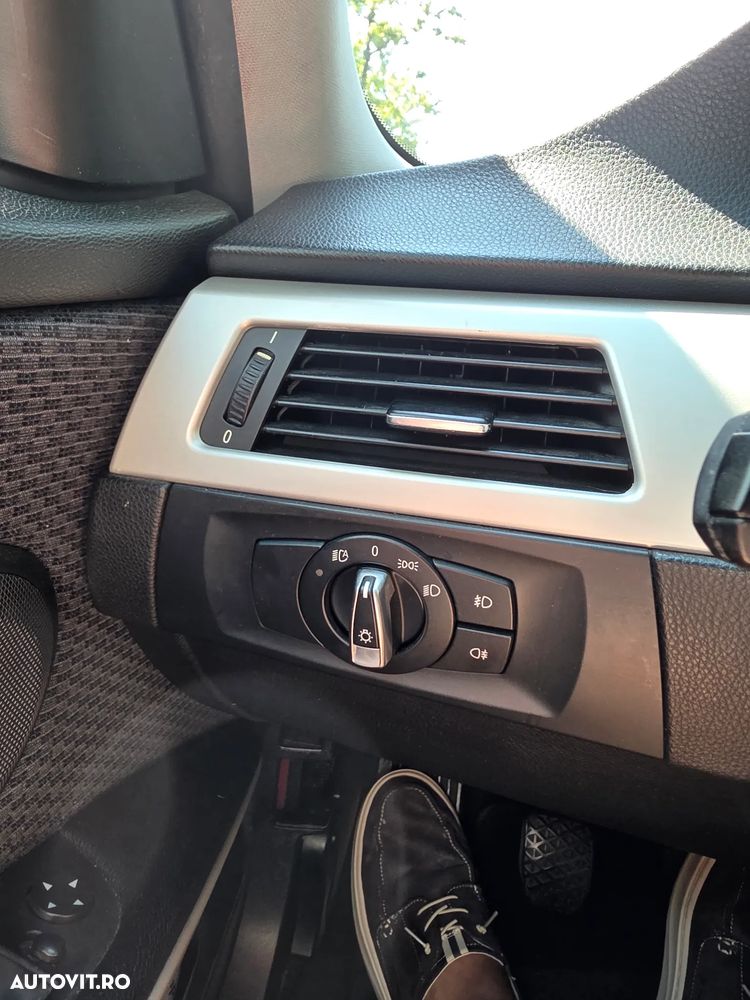 BMW Seria 3 320d - 31