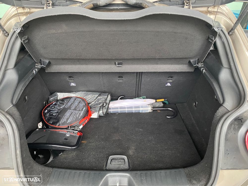 Mercedes-Benz A 180 CDI (BlueEFFICIENCY) Urban - 13