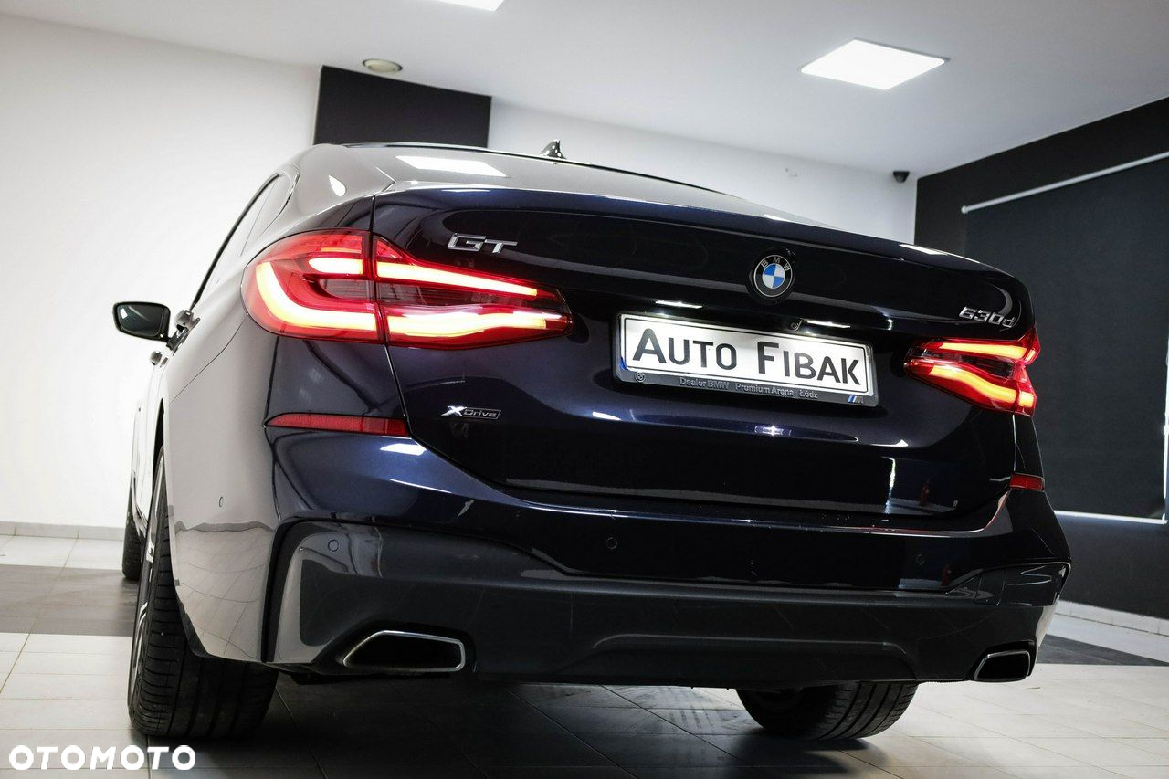 BMW 6GT - 8