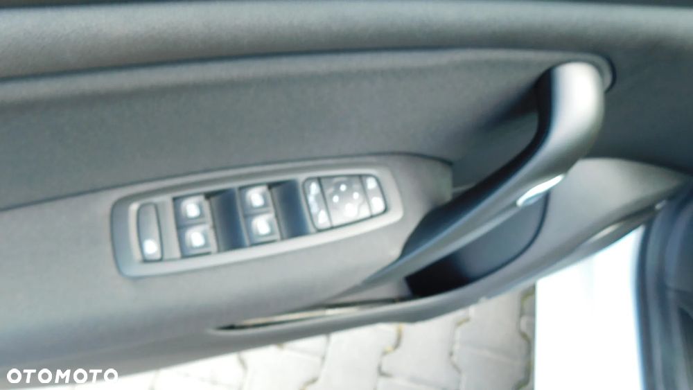 Renault Megane 1.5 Blue dCi Intens - 17