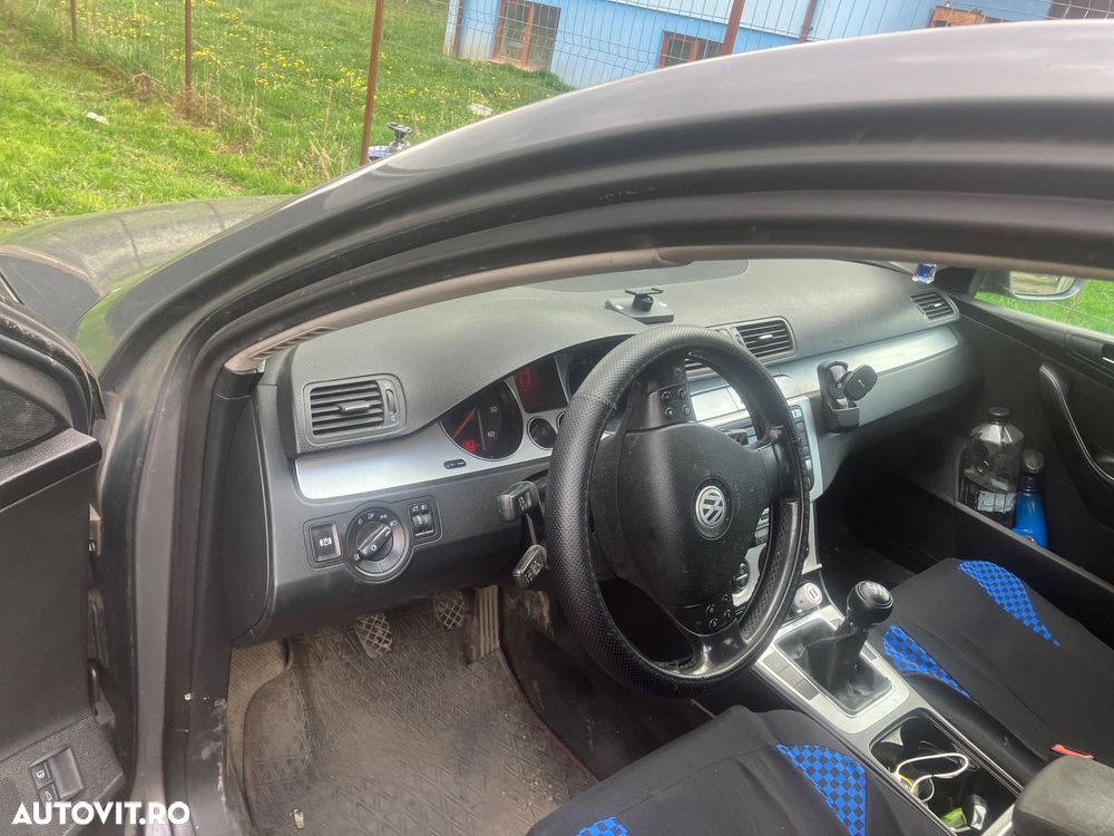 Volkswagen Passat 1.9 TDI Comfortline - 1