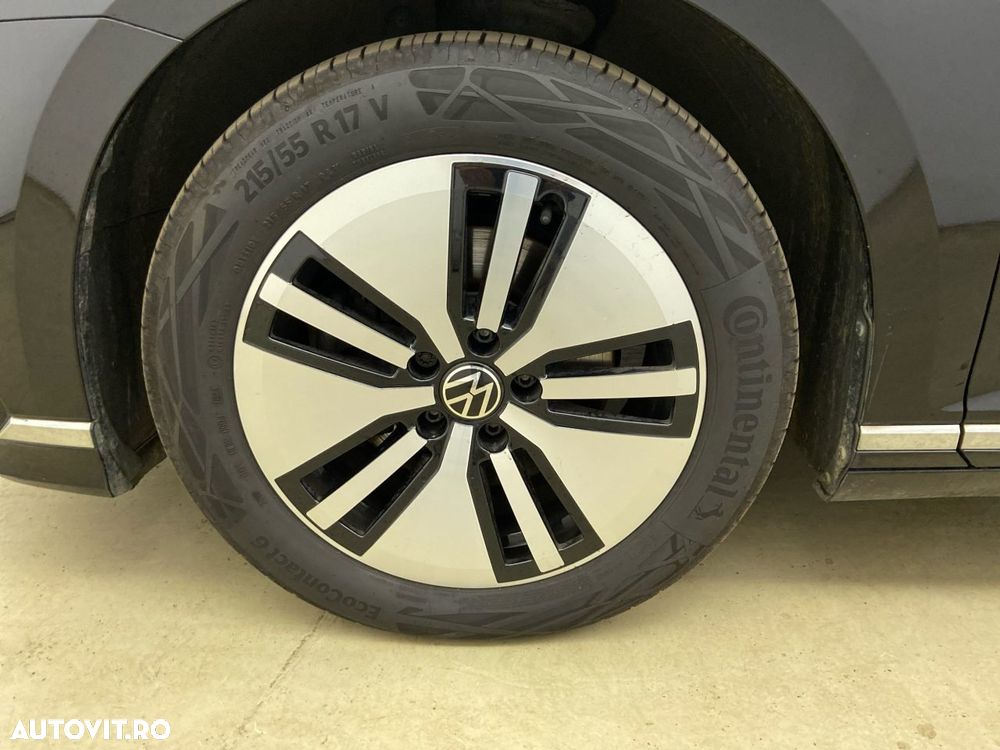 Volkswagen Passat - 12