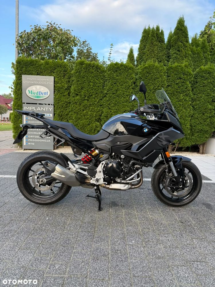 BMW XR - 8