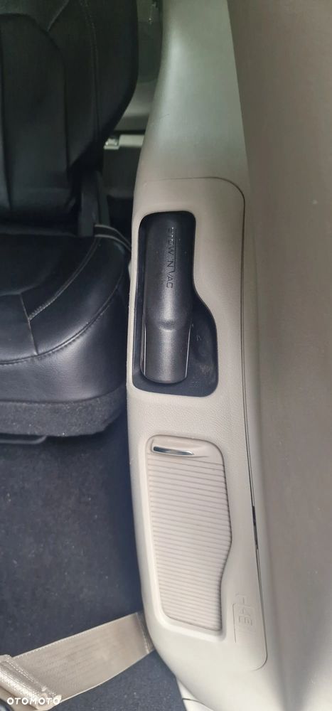 Chrysler Pacifica - 23
