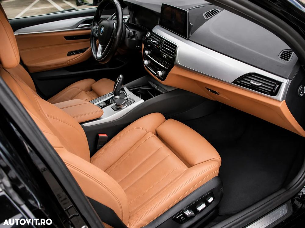 BMW Seria 5 520i AT - 8