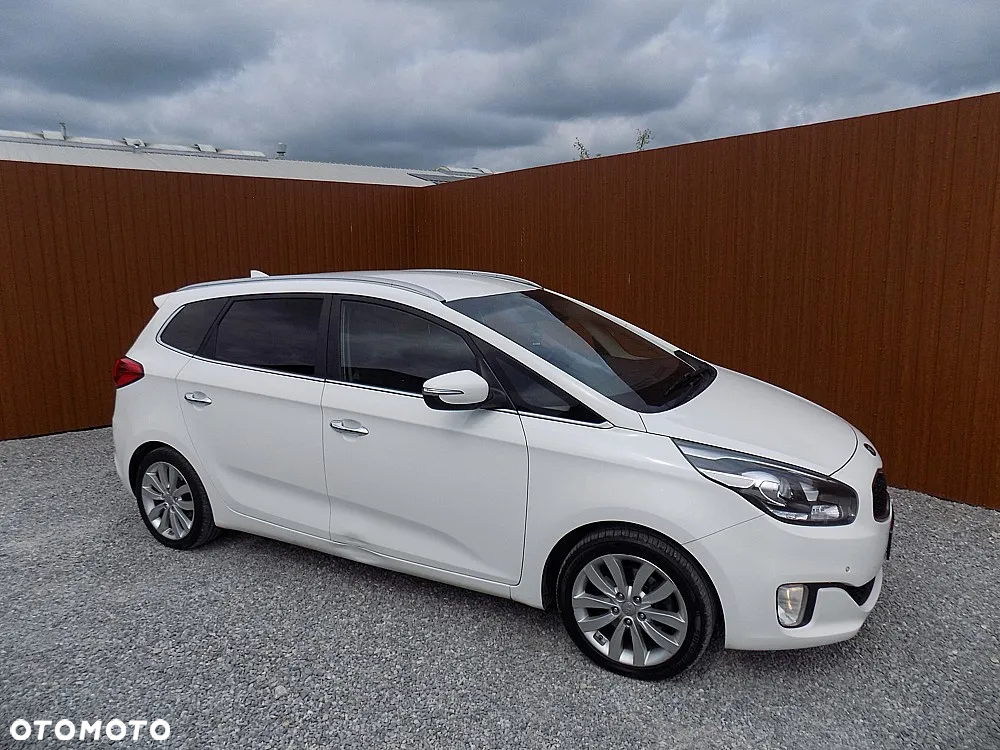 Kia Carens 1.7 CRDi M 7os - 33