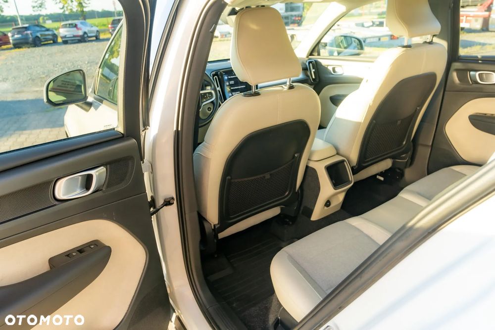Volvo XC 40 - 28