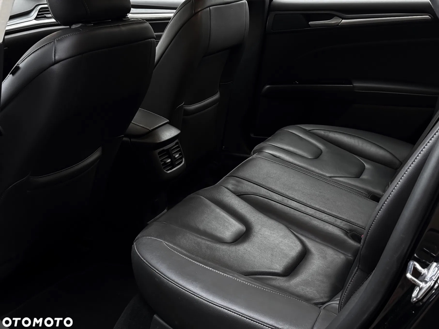 Ford Mondeo 2.0 TDCi Start-Stopp PowerShift-Aut Titanium - 24