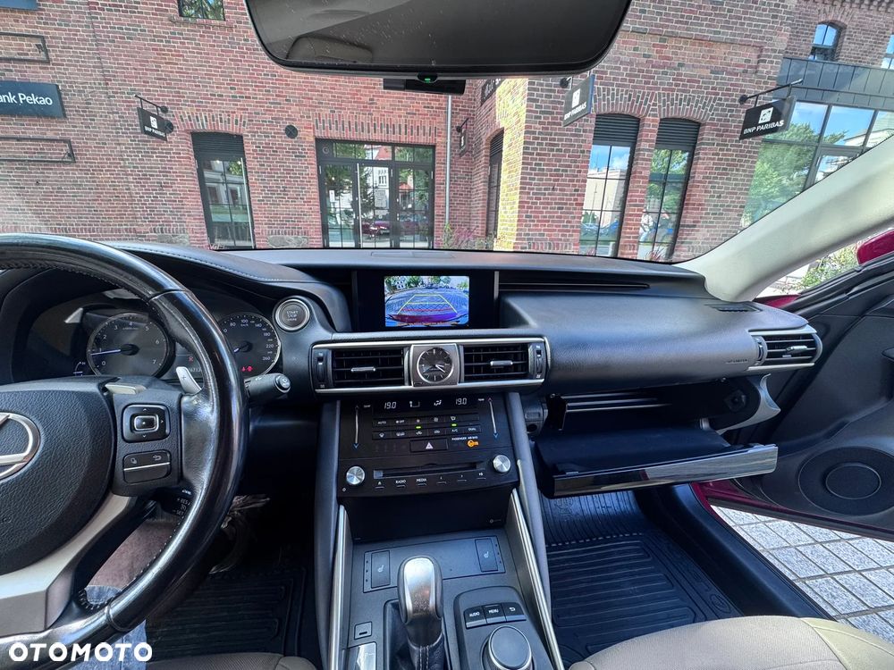 Lexus IS 200t / 300 Elegance - 15