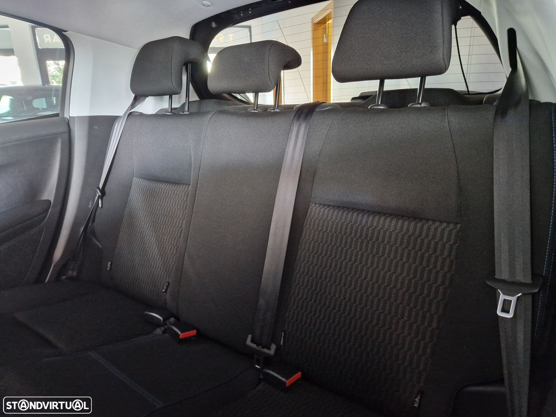 Peugeot 208 1.2 PureTech Signature - 10