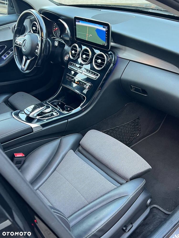 Mercedes-Benz Klasa C 220 d 9G-TRONIC Avantgarde - 27