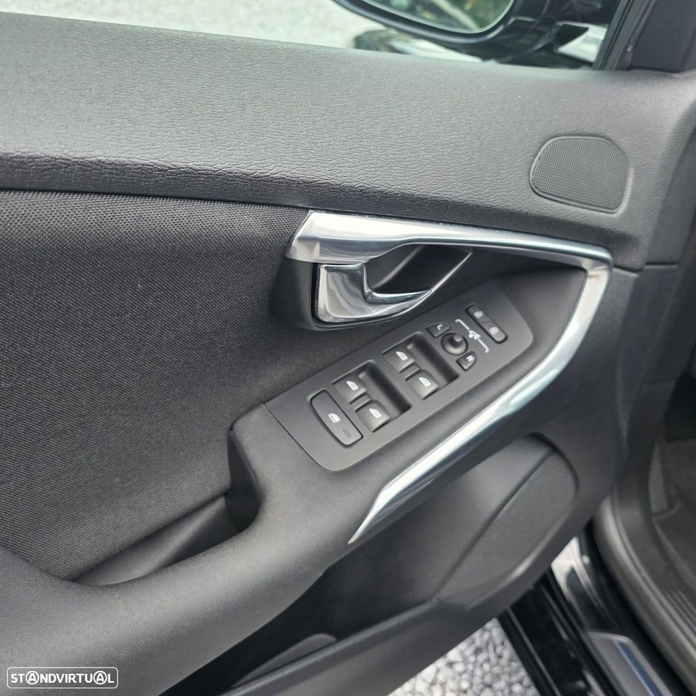 Volvo V40 1.6 D2 Momentum - 18