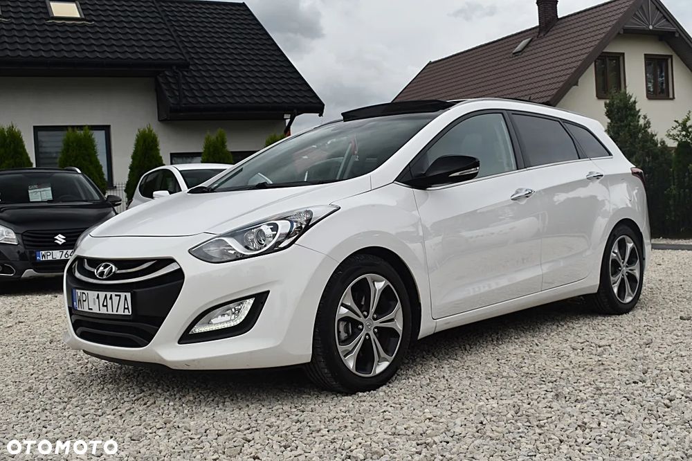 Hyundai i30 i30cw 1.6 CRDi Fifa World Cup Edition - 4