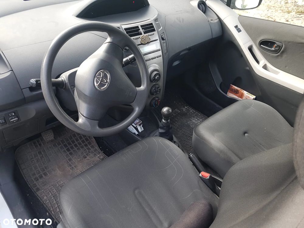 Toyota Yaris 1.4 D-4D Club - 5