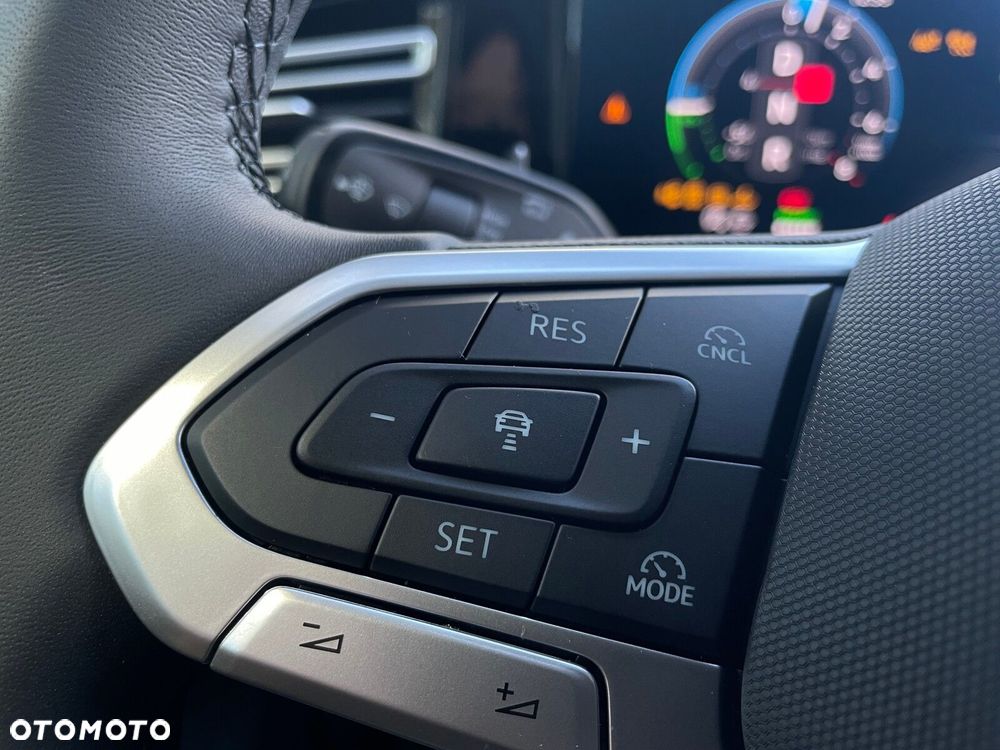 Volkswagen Tiguan - 17