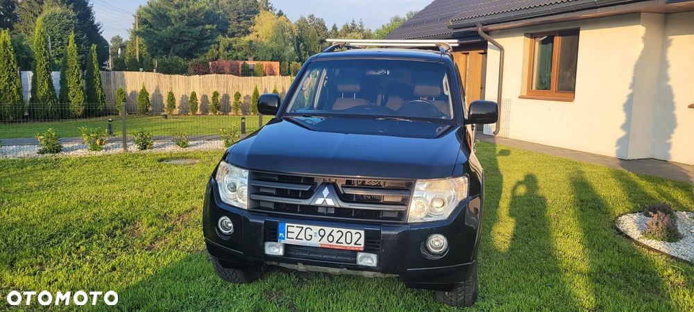 Mitsubishi Pajero - 8