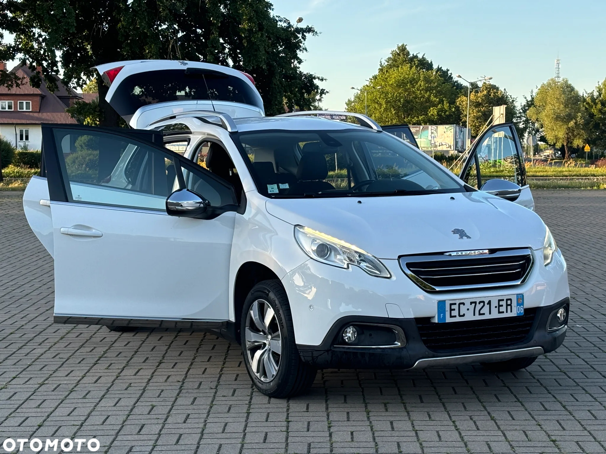 Peugeot 2008 1.2 Pure Tech Crossway S&S EAT6 - 13