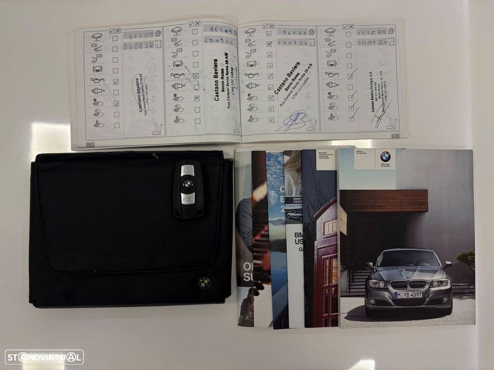 BMW 318 d Line Luxury - 30