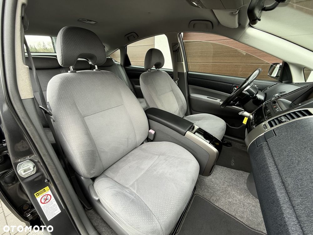 Toyota Prius 1.5 VVT-i Sol - 26