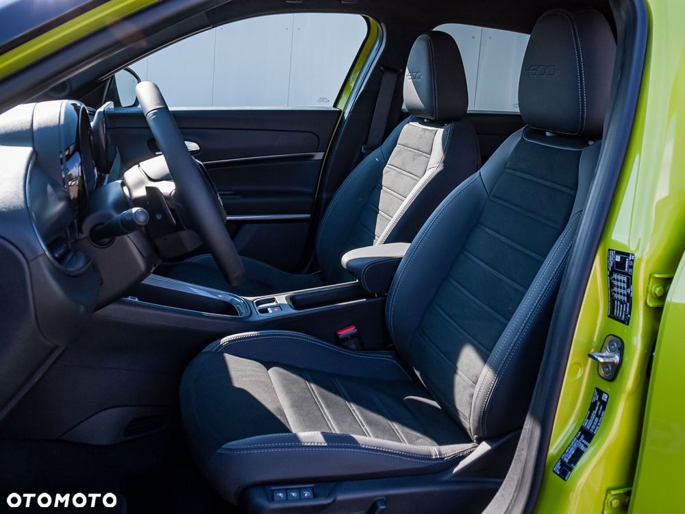 Fiat 600 1.2 Turbo Sport eDCT - 11