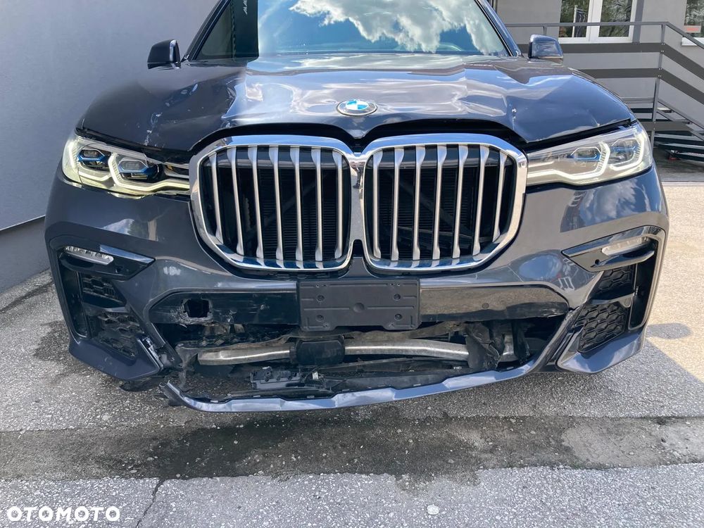 BMW X7 M50i sport - 40