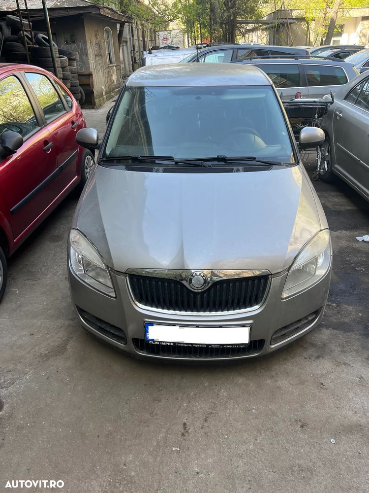Dezmembrez Skoda Fabia 2 non facelift bej auriu 1,2 benzina 2009 - 9