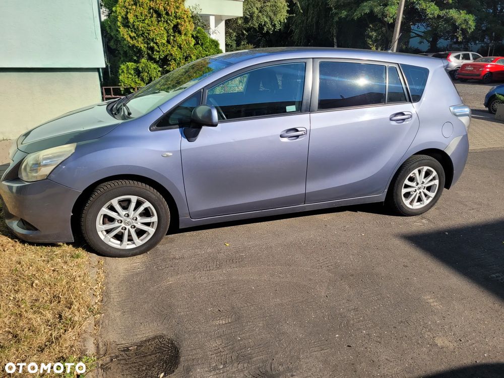 Toyota Verso 2.0 D-4D Luna - 1