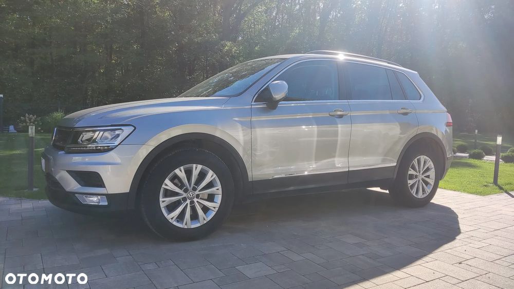 Volkswagen Tiguan - 1