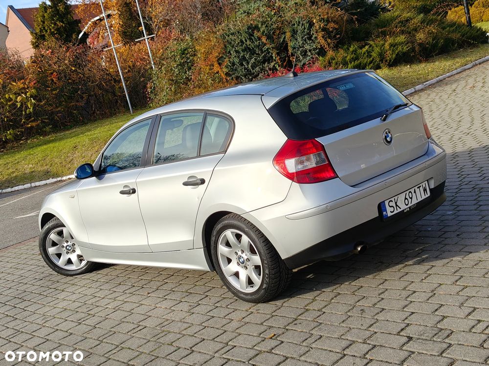 BMW Seria 1 116i - 25
