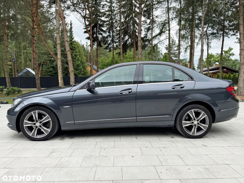 Mercedes-Benz Klasa C 250 CGI Automatik BlueEFFICIENCY Avantgarde - 17