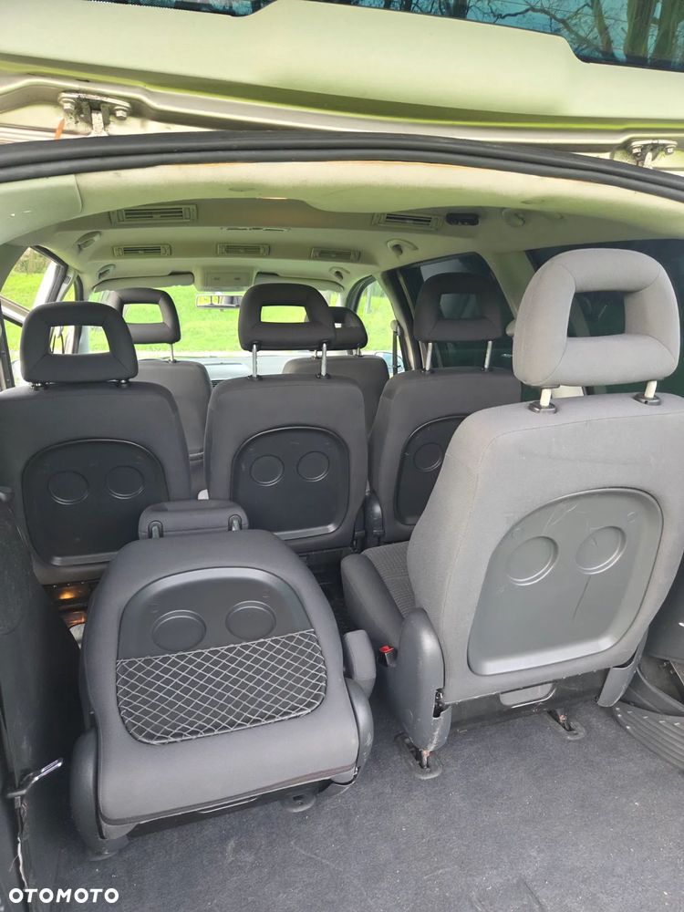 Volkswagen Sharan - 12