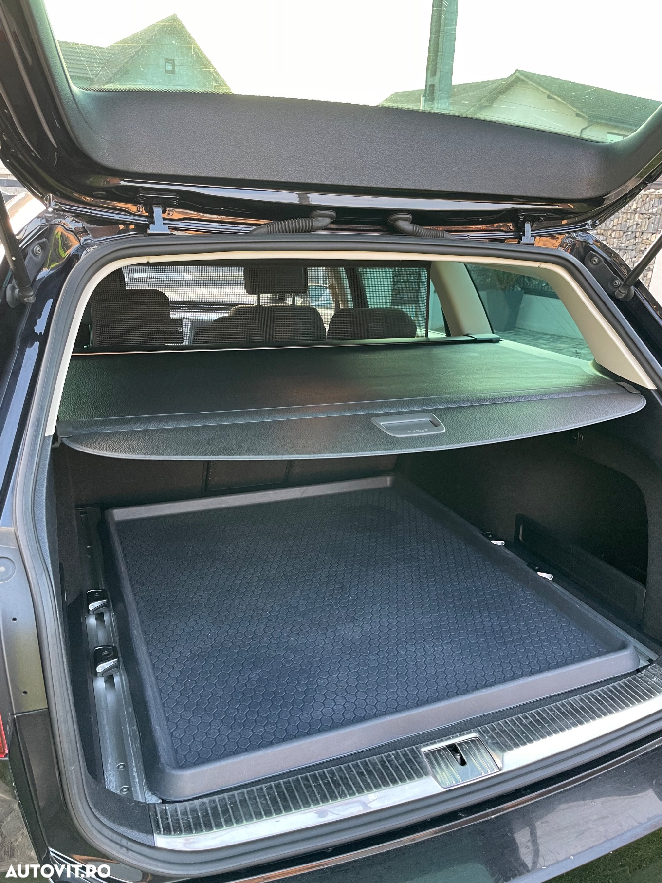 Volkswagen Passat - 12