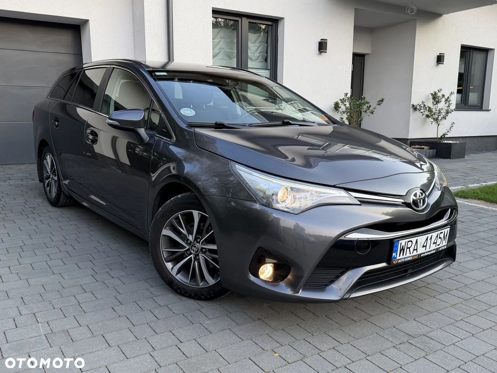 Toyota Avensis 1.8 Premium MS - 4