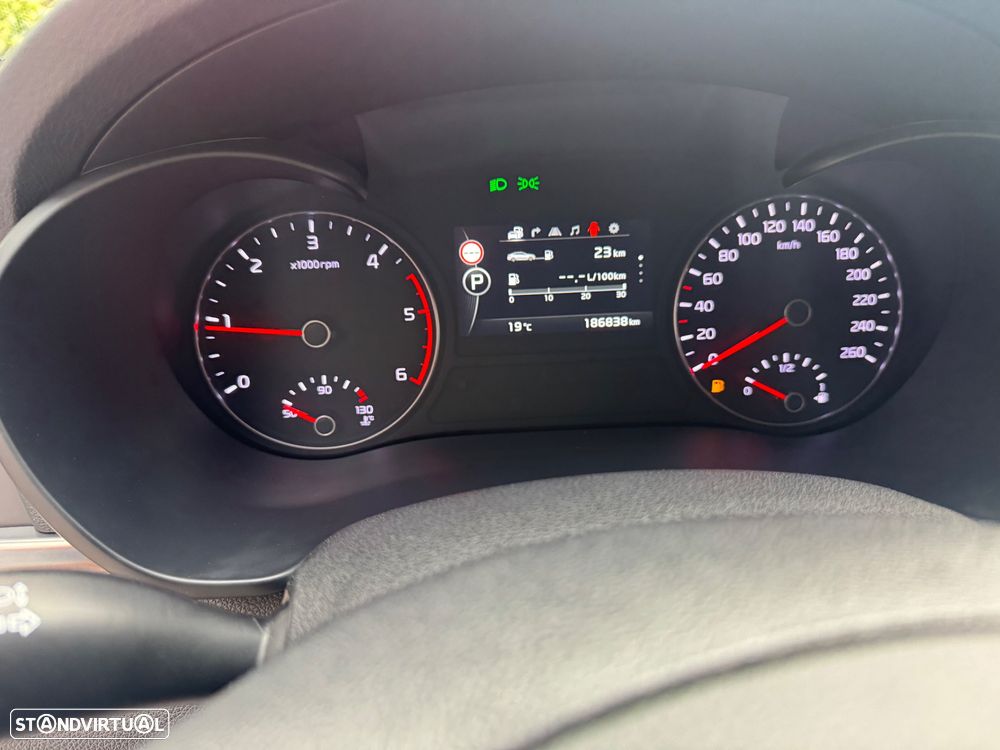 Kia Optima 1.7 CRDI TX 7DCT - 11