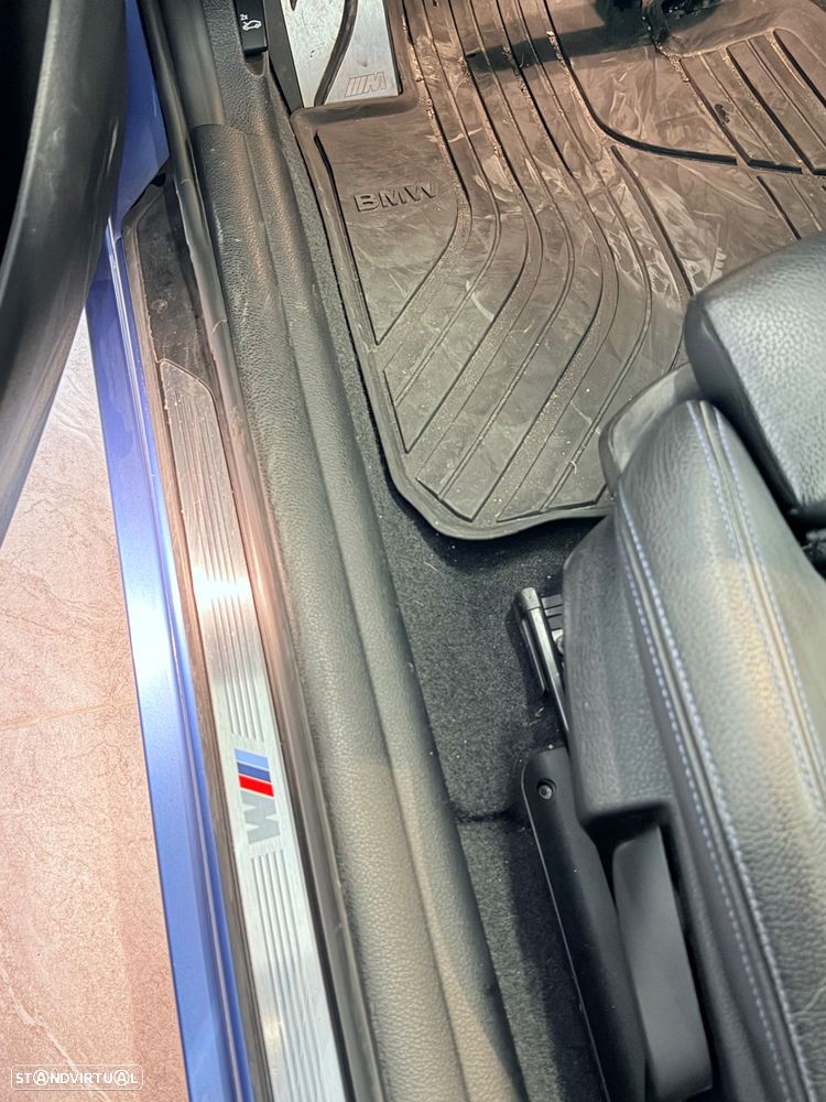 BMW 220 d Cabrio Pack M Auto - 42