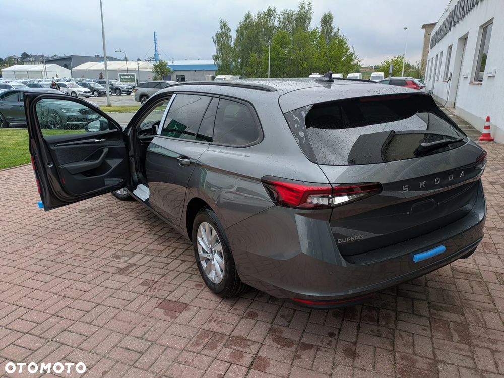 Skoda Superb 2.0 TDI SCR Essence DSG - 6