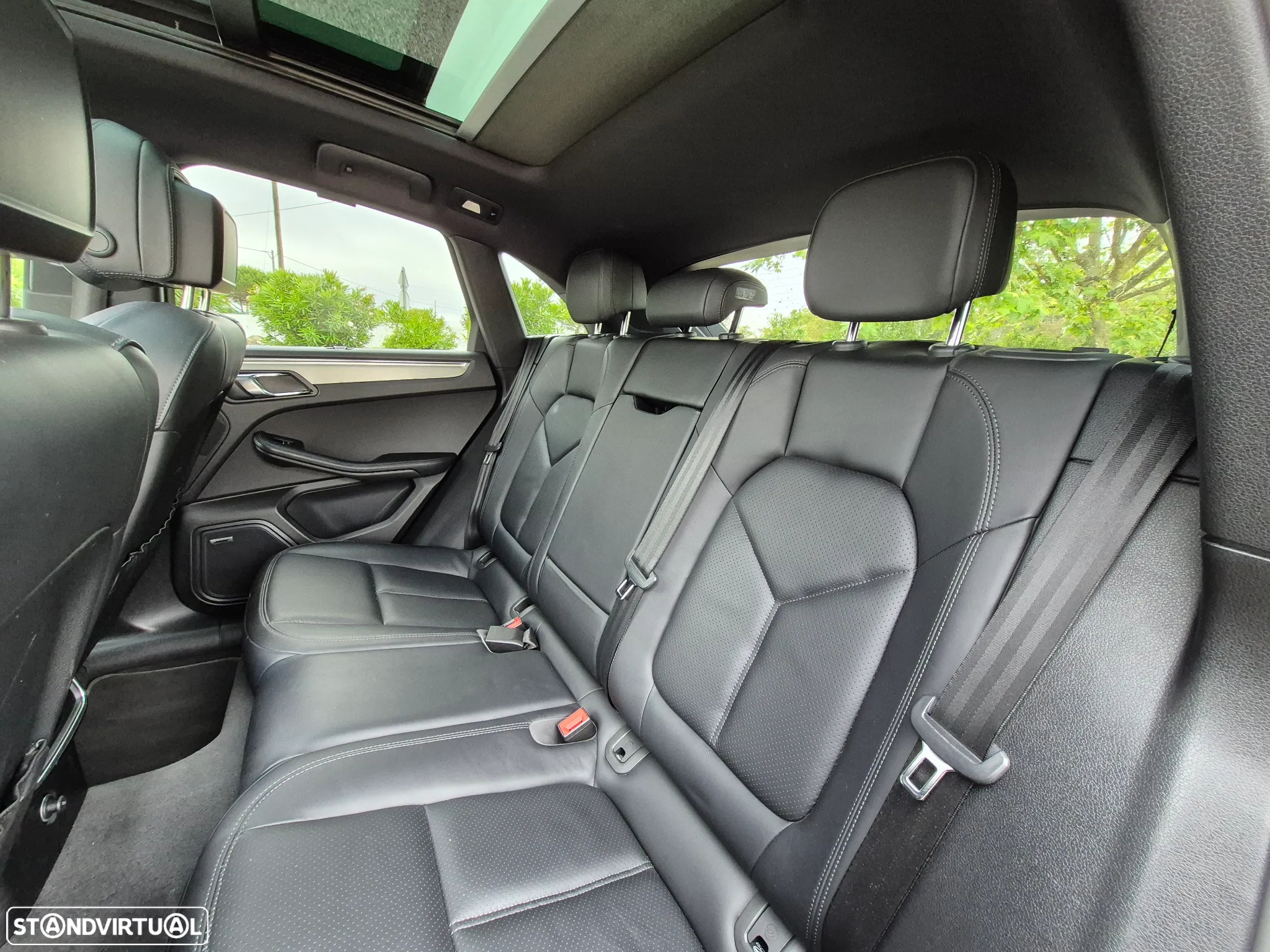 Porsche Macan S - 40