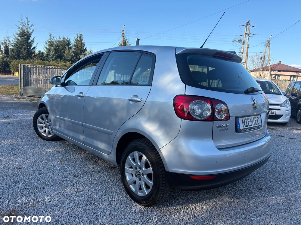 Volkswagen Golf - 16