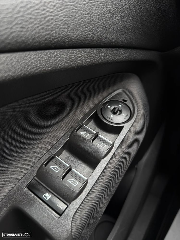 Ford C-Max 1.0 Ecoboost S&S Titanium - 13