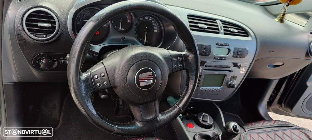 SEAT Leon 1.4 TSI Sport Up - 9